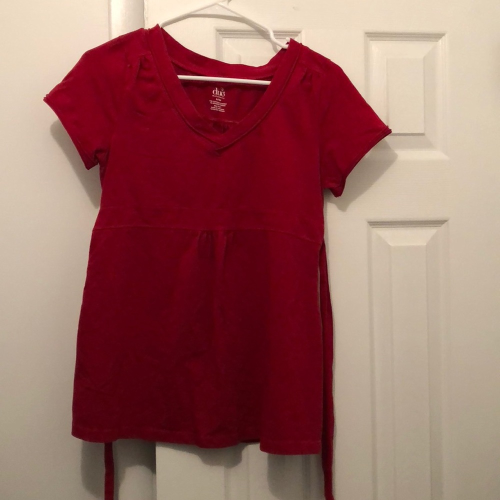 Red maternity shirt